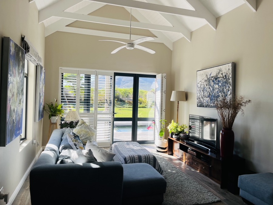 4 Bedroom Property for Sale in Lake Michelle Western Cape